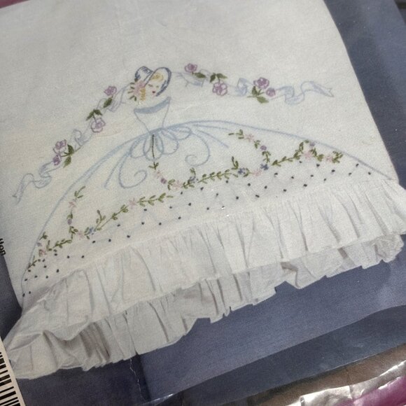 Fairway Needlecraft #82565 Ribbons and Flowers Lady Set of Pillowcases NWT - Picture 8 of 9